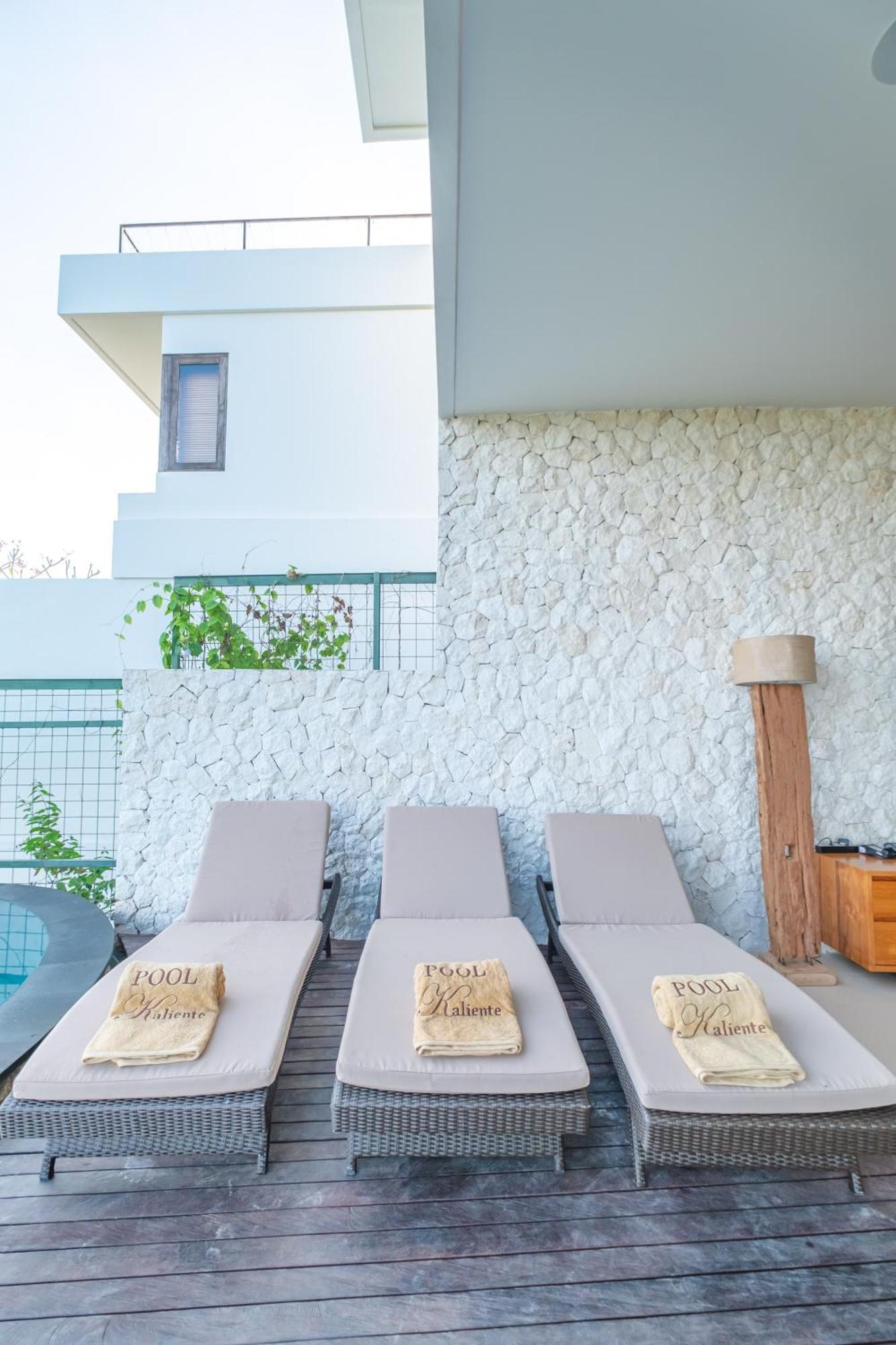 Villa Kaliente Toyapakeh 外观 照片
